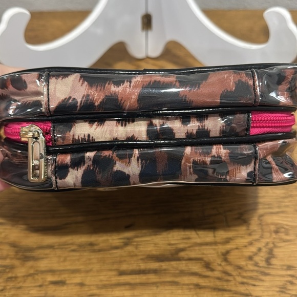 JUICY COUTURE animal Print Makeup Case/ Travel Bag / Toiletries - Picture 4 of 11